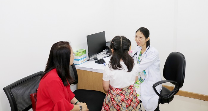 Viêm họng ở trẻ em - Nguyên nhân, Triệu chứng và Cách điều trị -4 Viêm họng ở trẻ em - Nguyên nhân, Triệu chứng và Cách điều trị -4