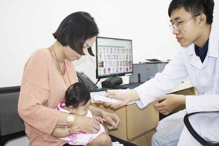 Tổng hợp chi tiết các dấu hiệu trẻ bị sốt xuất huyết Tổng hợp chi tiết các dấu hiệu trẻ bị sốt xuất huyết