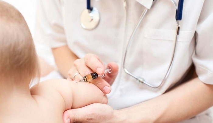 bé bị đi ngoài có tiêm phòng được không bé bị đi ngoài có tiêm phòng được không